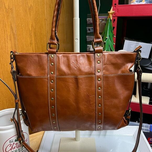 EUC Patricia Nash Carducci Pocket Tote
Heritage Tan Brown - Picture 2 of 12